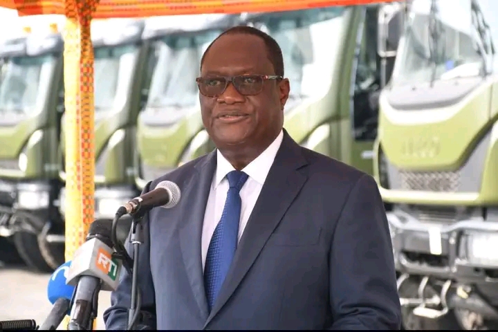 Le Vice-Premier Ministre, Ministre de la D&eacute;fense, T&eacute;n&eacute; Birahima Ouattara