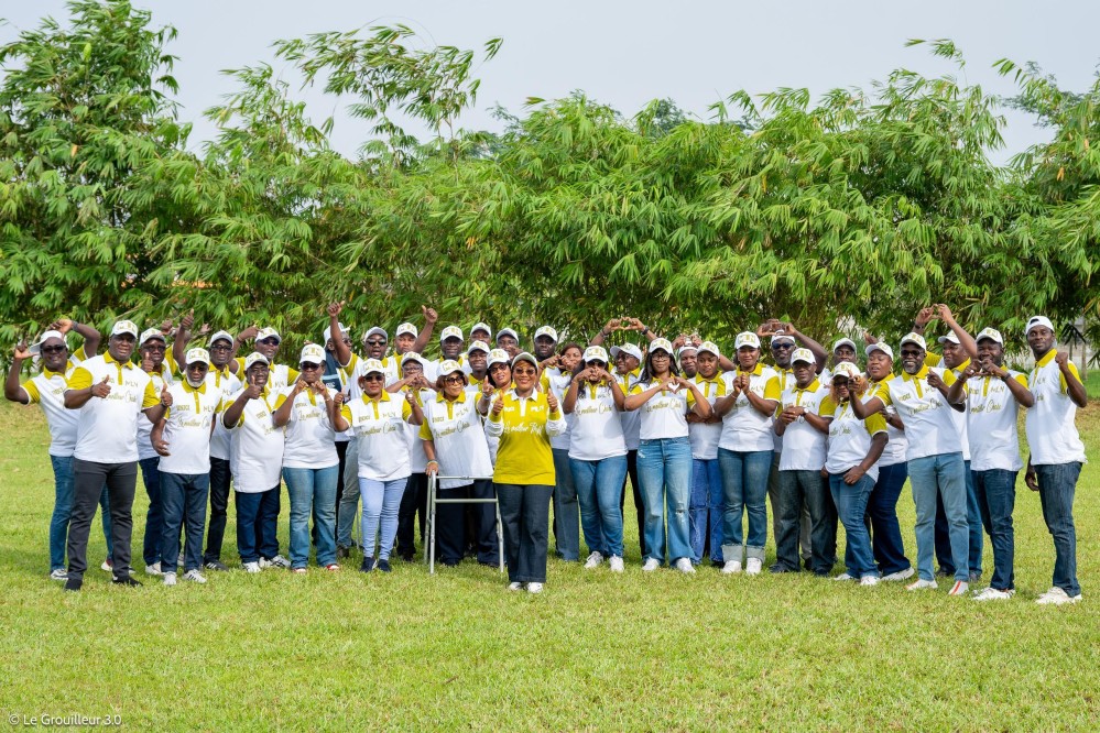 Une &eacute;quipe de campagne dynamique autour de leur candidate