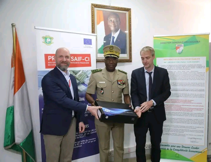 Le G&eacute;n&eacute;ral Dah Pierre Alphonse, une fiert&eacute; nationale avec ses h&ocirc;tes