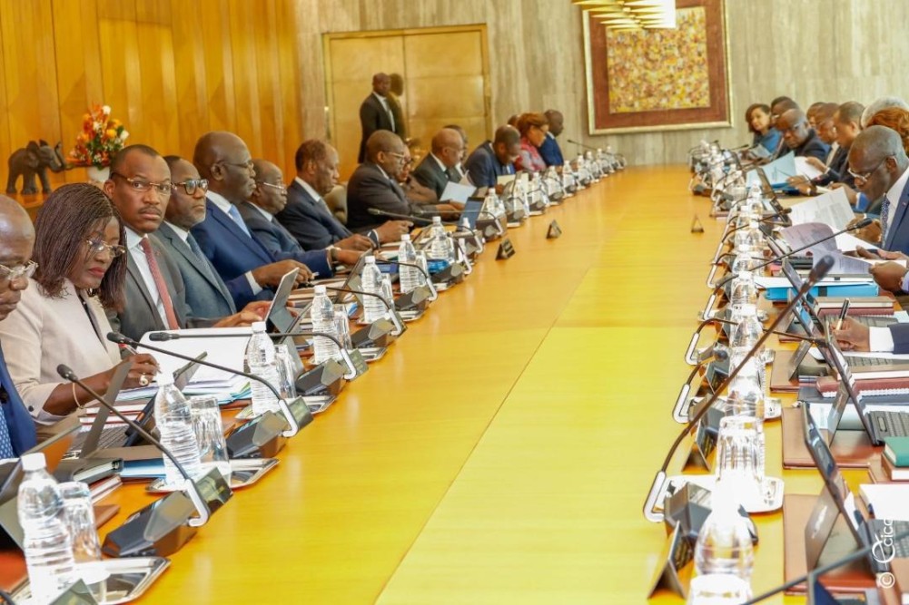 Les questions de chert&eacute; des loyers d'habitation et de coupures intempestives d'&eacute;lectricit&eacute; , une pr&eacute;occupation pour le gouvernement ivoirien