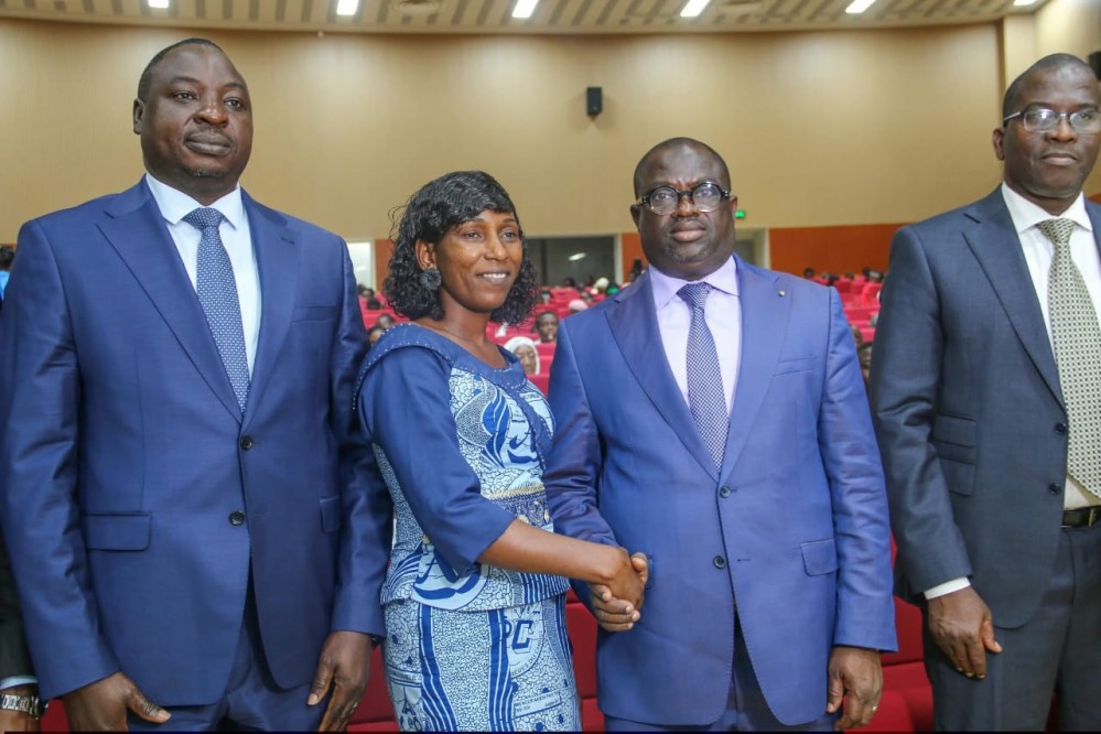professeur Ouattara Djakalia,  pr&eacute;sident de l'universit&eacute; de Bondoukou recevant les voeux de ses collaborateurs a pr&eacute;sent&eacute; les perspectives pour l&rsquo;ann&eacute;e 2026 .