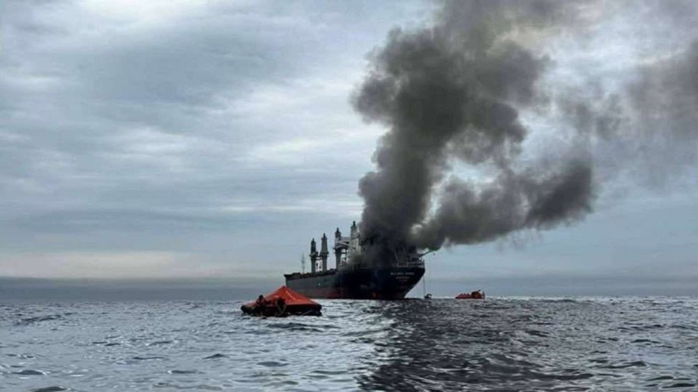 Le p&eacute;trole en feu