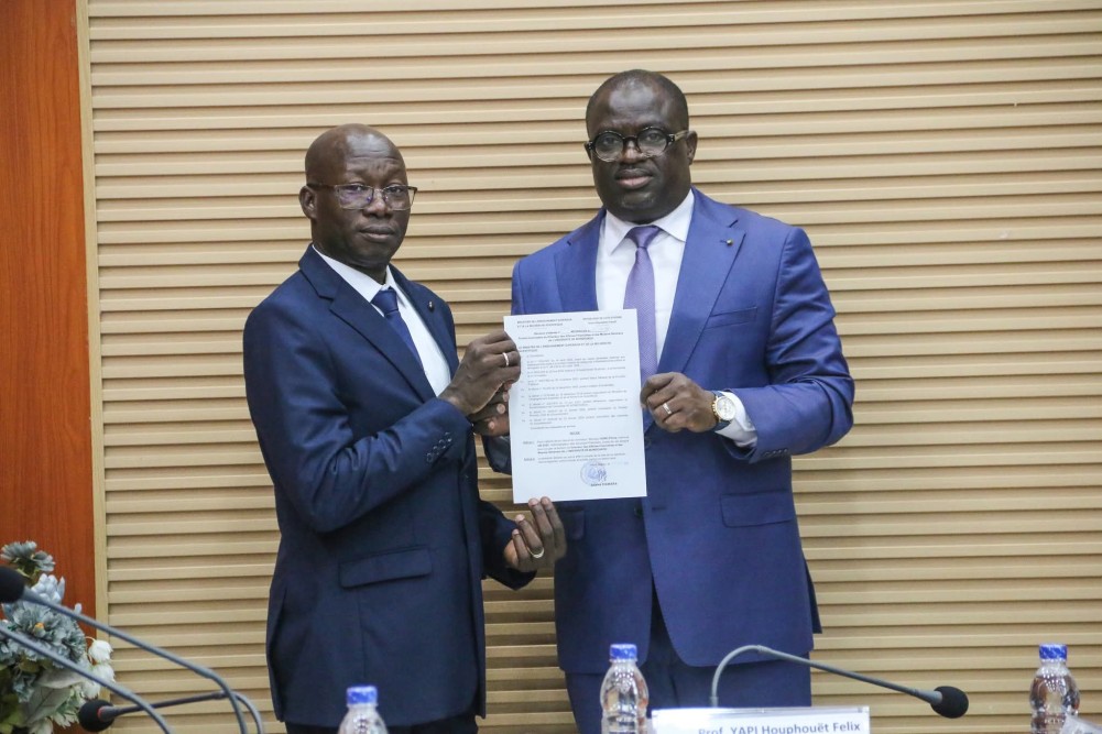 Le nouveau DAF,  de l'universit&eacute; de bondoukou SORO Flinna, avec le pr&eacute;sident de l'universit&eacute; de Bondoukou professeur Ouattara Djakalia