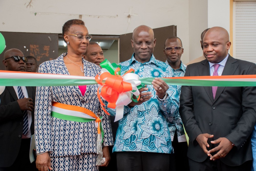 Le ministre de l'Enseignement sup&eacute;rieur et de la Recherche scientifique, le professeur Adama Diawara