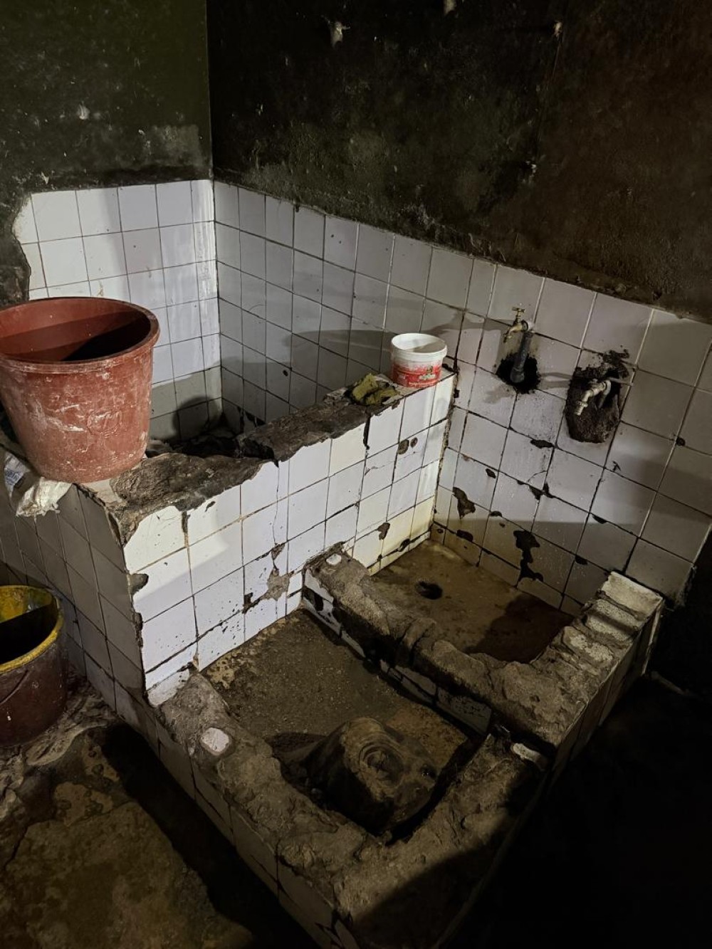 des conditions d&rsquo;exploitation ne r&eacute;pondant pas aux normes requises en mati&egrave;re d&rsquo;hygi&egrave;ne, de salubrit&eacute; et de s&eacute;curit&eacute;