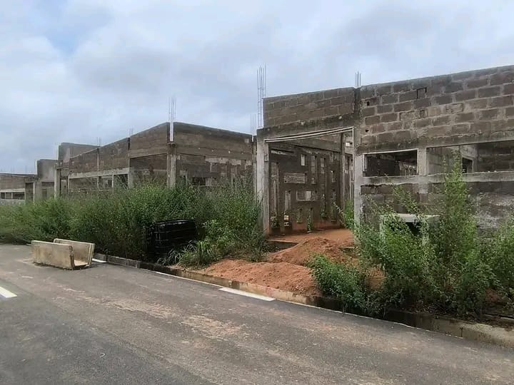 Le chantier du lyc&eacute;e des jeunes filles de Bondoukou en souffrance