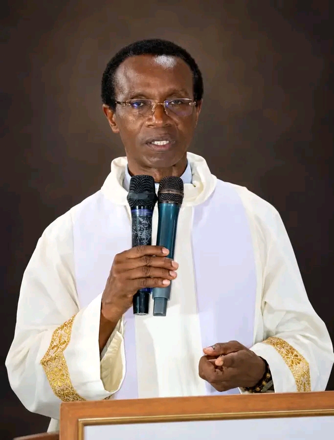Abb&eacute; Ab&eacute;kan
( Ane du CHRIST)